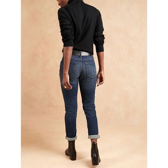 NWT Banana Republic Women's Dark Wash Girlfriend Rolled Hem Jean in 26/2 - Picture 2 of 16